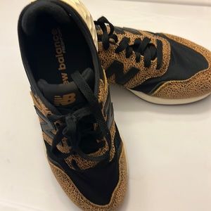 New Balance X-70 leopard print. Women’s size 7.5. Great condition!